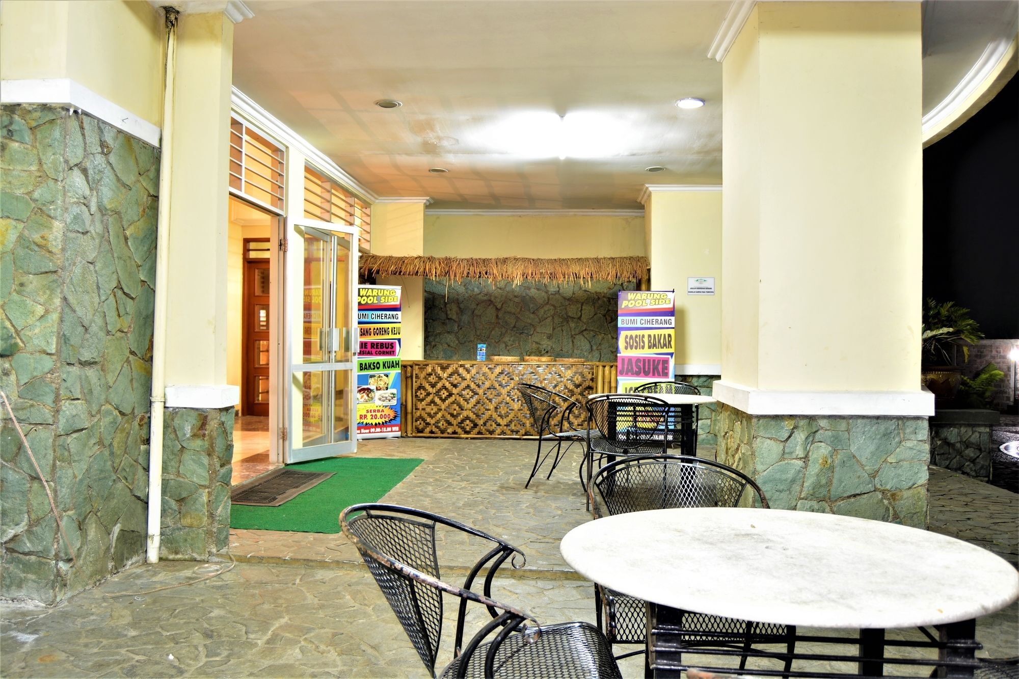 Zen Rooms Basic Cipanas Km.78 Zewnętrze zdjęcie